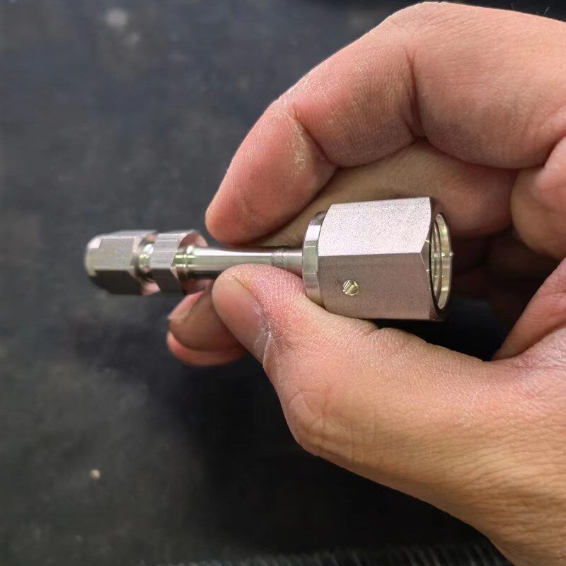 不锈钢316L超纯净卡套转VCR母头1/4-1/8英寸母螺母转卡套镀银