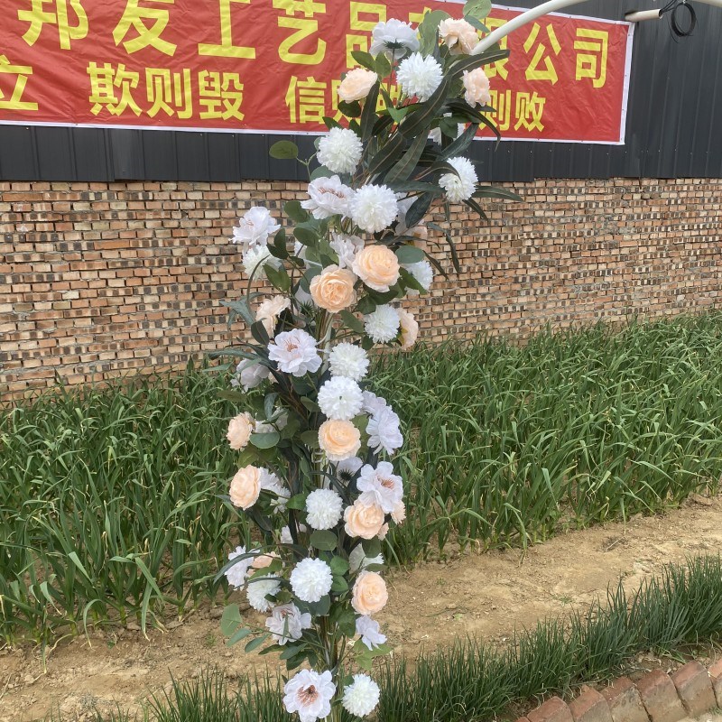 新款婚庆道具拱门舞台背景迎宾摆件铁艺花架婚礼拱门场景布置路引