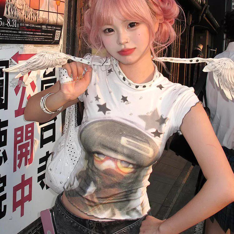 酷感亚比风卡通印花短袖圆领T恤女夏白色星星铆钉设计感上衣潮流