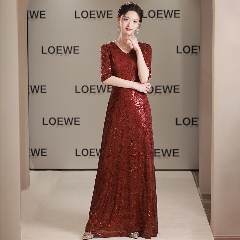 酒红色亮片大合唱团演出服女长裙服装艺考独唱朗诵表演主持人礼服