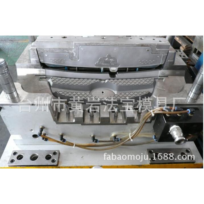 供应塑料中网模具汽车格栅模具散热器模具专业模具定制加工
