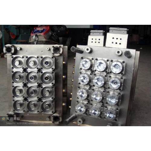 专业供应各种款式大小瓶盖塑料模具