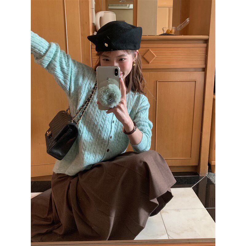 范雯雯 奶盐松饼 单排扣毛针织开衫女秋季法式温柔内搭长袖毛衣
