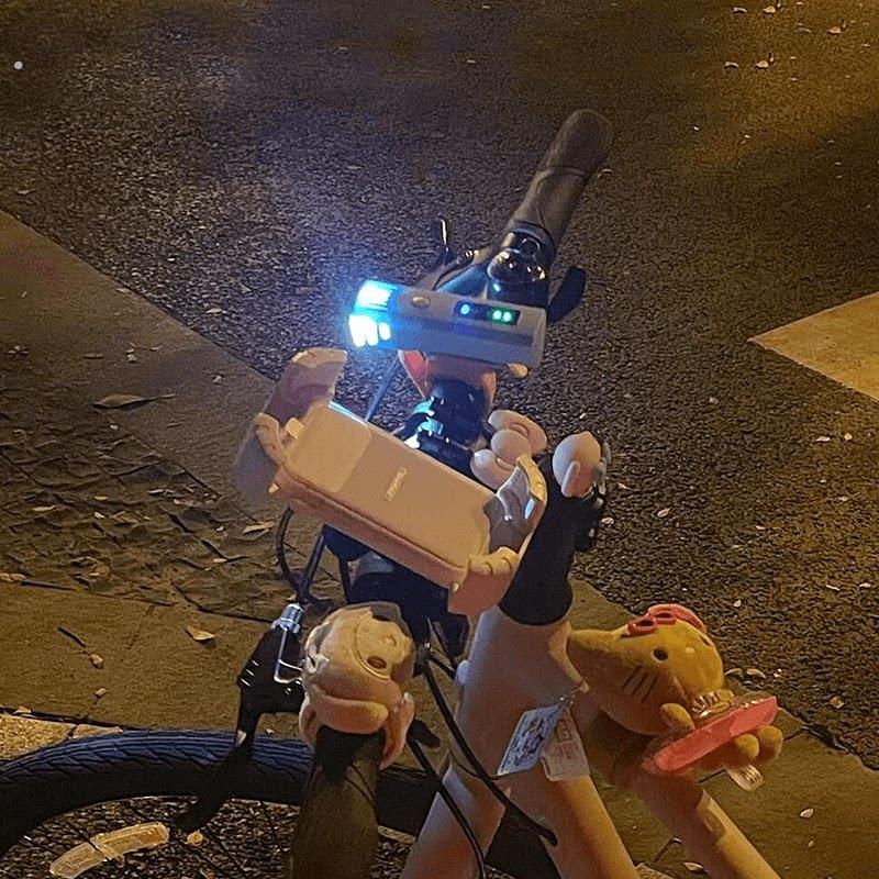 自行车夜骑灯山地公路车高亮防水前灯单车骑行装备配件单车手电筒