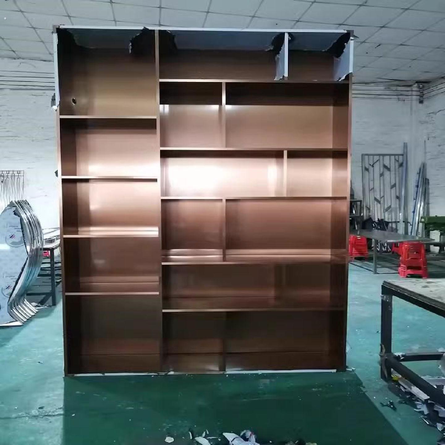 不锈钢酒柜客厅装饰展示架背景墙开放格整墙电镀板材钢板柜定制图片