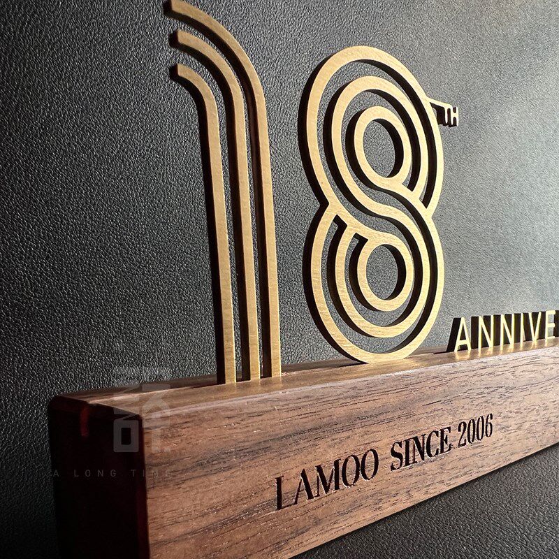 胡桃木实木收银桌牌logo台牌展示立牌公司前台酒店接待餐桌留位牌