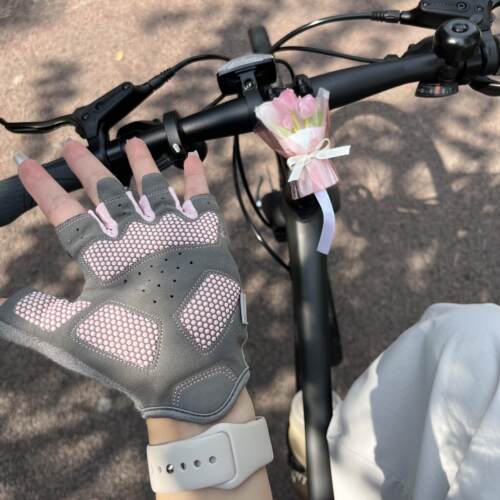 夏季骑行手套半指女公路车夏季男登山自行车减震透气单车装备单车