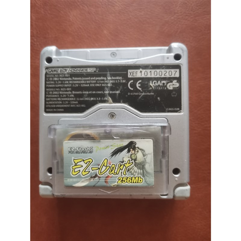 GAMEBOY SP,成色如图,送一个卡,送一个充电器,售出