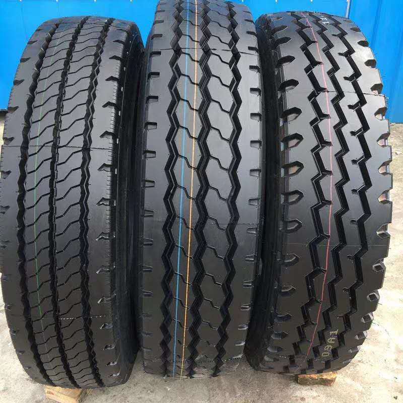 前进900r201000r20三包1100r20 1200r20全钢丝货车载重轮胎矿花