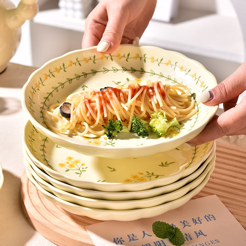 特别好看的盘子家用菜盘2025新款漂亮的陶瓷碟子8英寸炒菜盘子