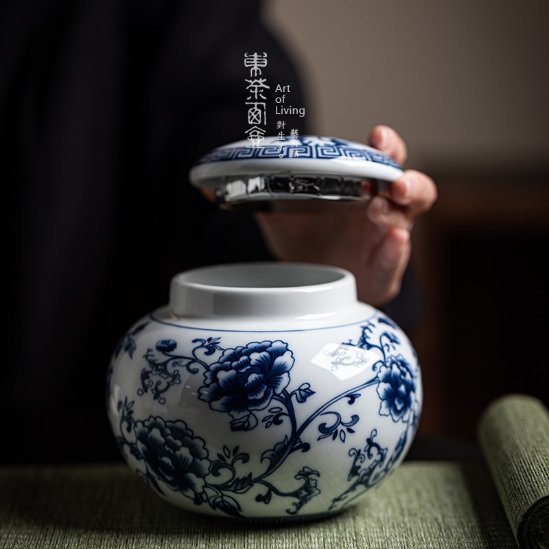 古典青花茶叶罐大号胖罐高温釉中彩茶罐密封罐防潮茶叶包装储茶缸