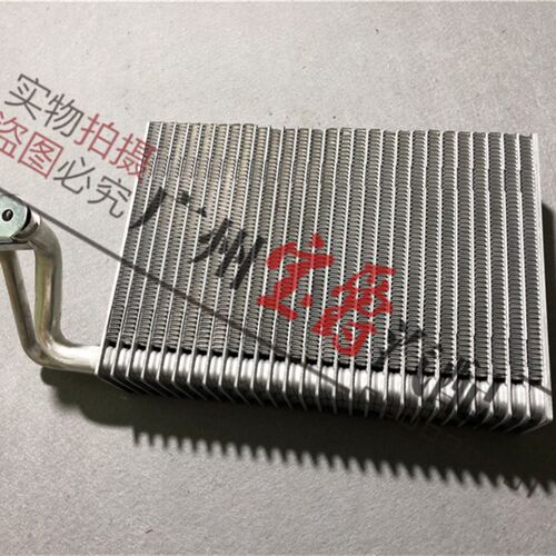 适用宝马5系E60空调520冷气523蒸发箱525蒸发器530蒸发器芯
