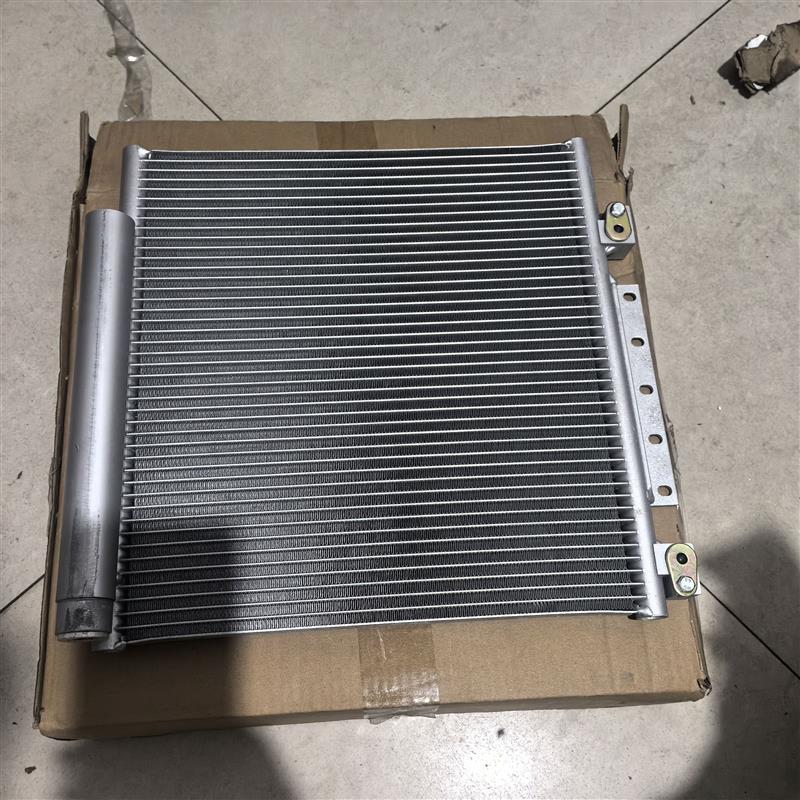 适配东风凯普特EV35空调冷凝器凯普特新能源电动自行车空调散热冷