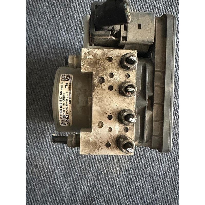 大众凌渡和迈腾B8L的ABS泵总成3Q0614517AA，几