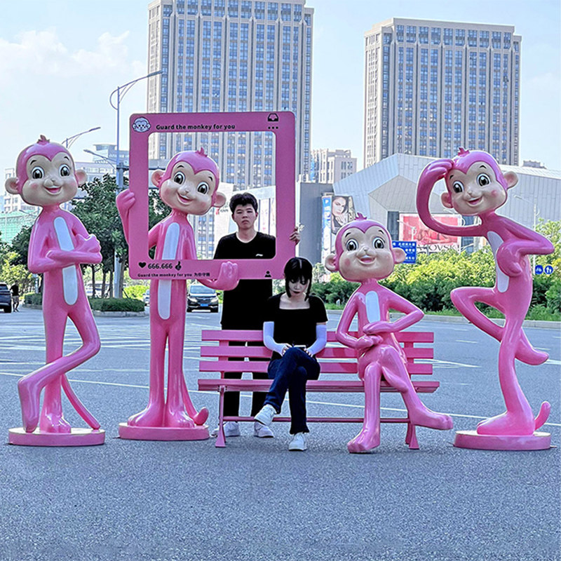 玻璃钢猴子雕塑卡通动物大型摆件户外景观装饰品网红打卡拍照美陈
