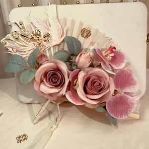 拍照晨袍道具新中式新娘团扇高端折扇手捧花结婚婚礼迎亲扇子古风