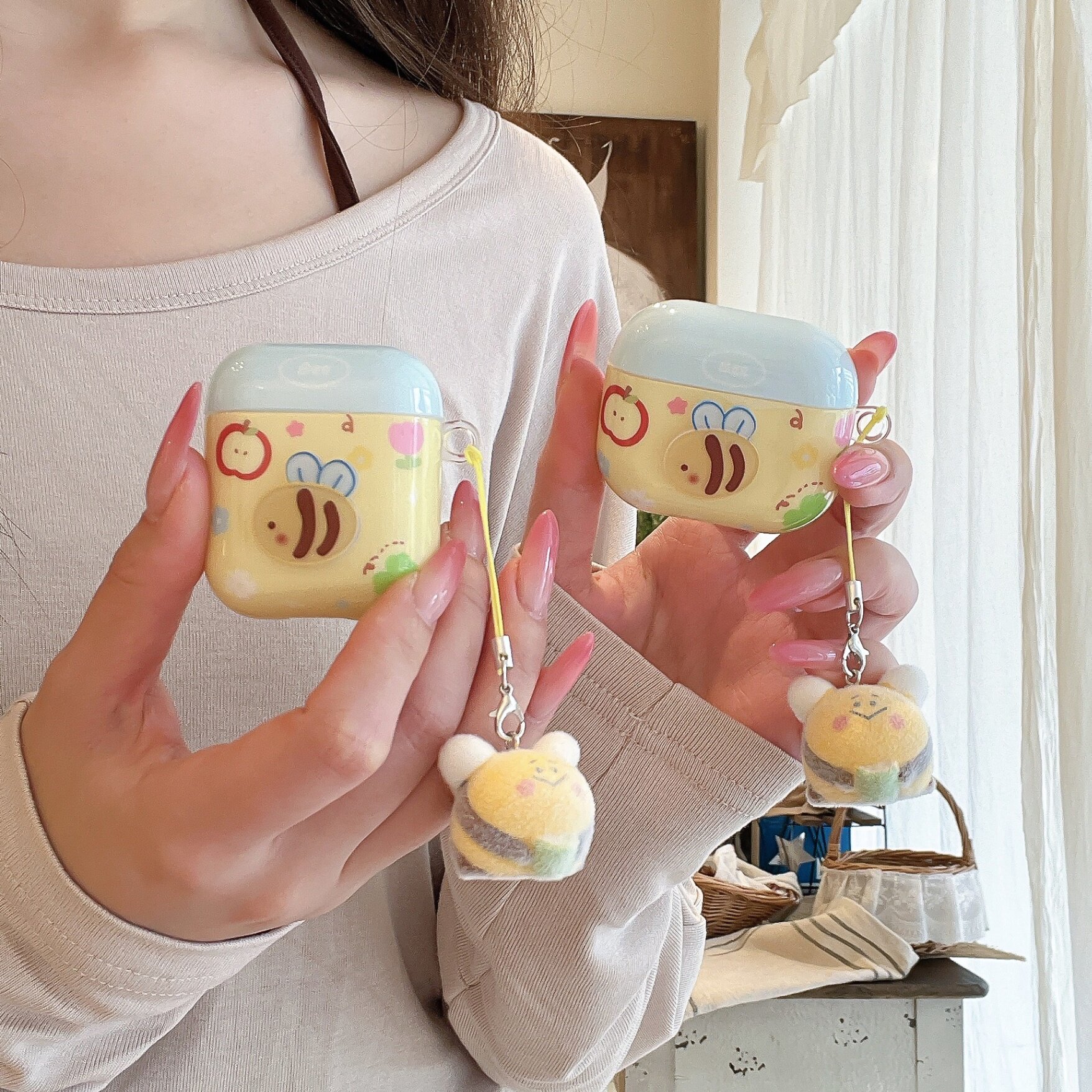 田园风立体小蜜蜂适用airpods4保护壳airpodspro3保护套新款苹果耳机保护壳pro2耳机套女款二三4代耳机壳春天