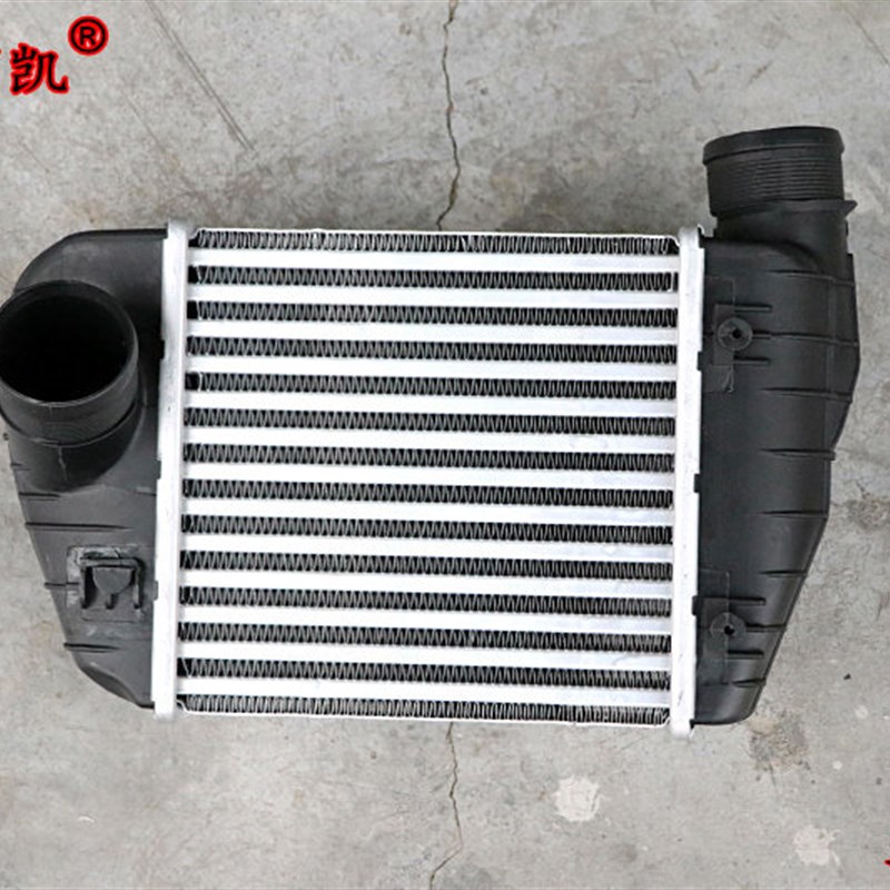 适配奥迪A6L 2.0T 涡轮增压器小水箱 中冷器 涡轮增压散热器 原装