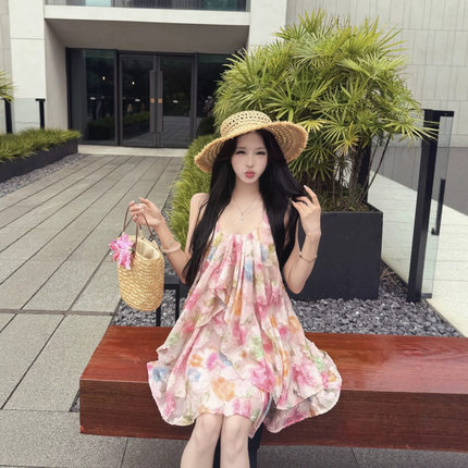 纯欲晕染碎花u领无袖挂脖连衣裙女夏季宽松显瘦a字裙子度假风短裙