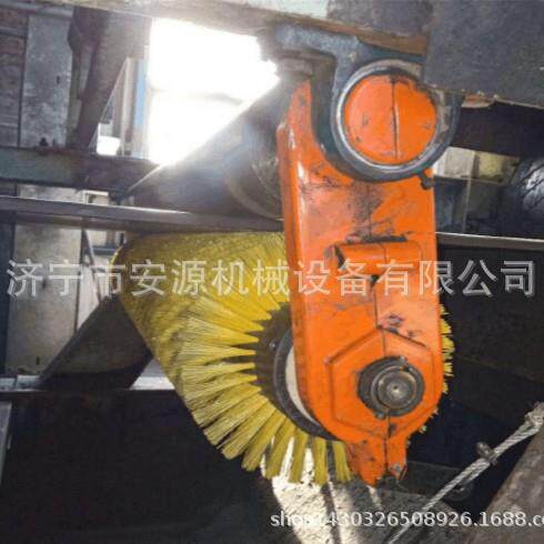 皮带机无动力滚刷清扫器 毛刷清扫器 旋转式滚筒清扫器长期供应