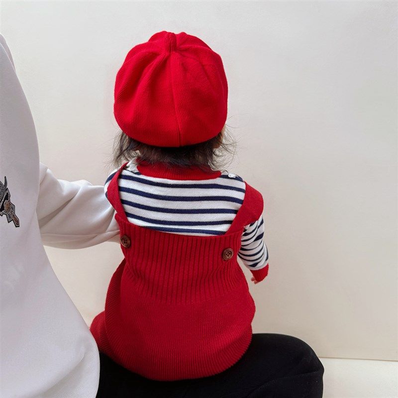 婴儿秋冬装红色毛衣针织衫背带裤套装宝宝条纹上衣喜庆爬服两件套