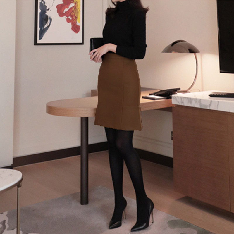 毛呢冬裙鱼尾半身裙女秋冬包臀短款冬季裙子半裙短裙黑色鱼尾裙