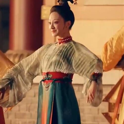 中国风古典舞三采闹千灯舞蹈比赛服装古典秧歌灯笼舞汉服连衣裙