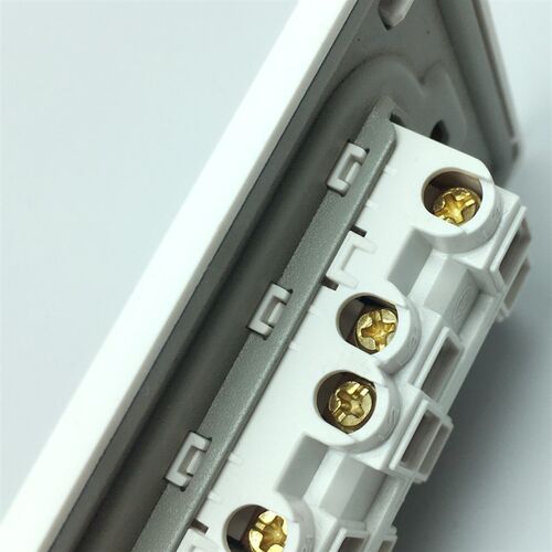 120*75型三位单控开关老款式三开关面板10A灯具启动按钮家用弦白