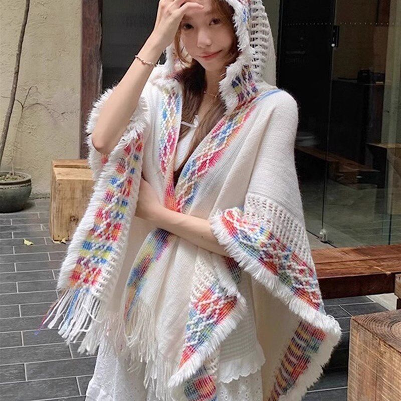 云南旅游民族风披肩女春秋季w披风斗篷波西米亚风拍照出片围巾两