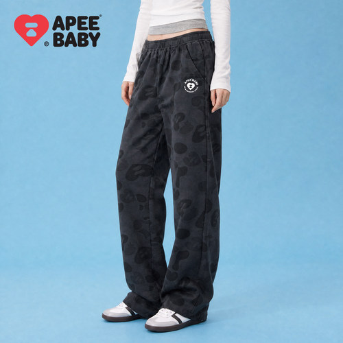 APEE黑色迷彩爱心印花卫裤女