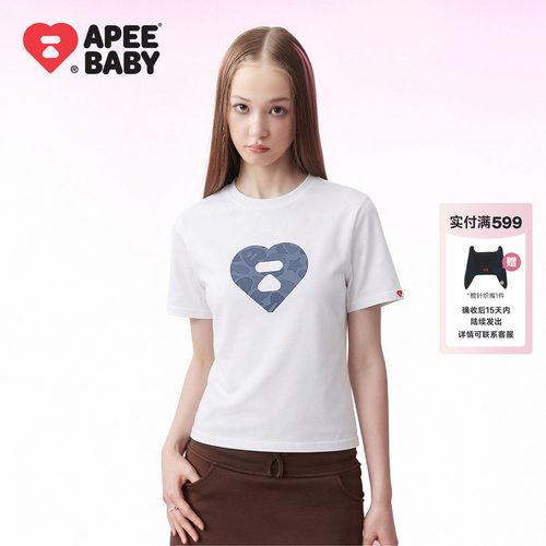 APEE简约爱心印花短袖T恤