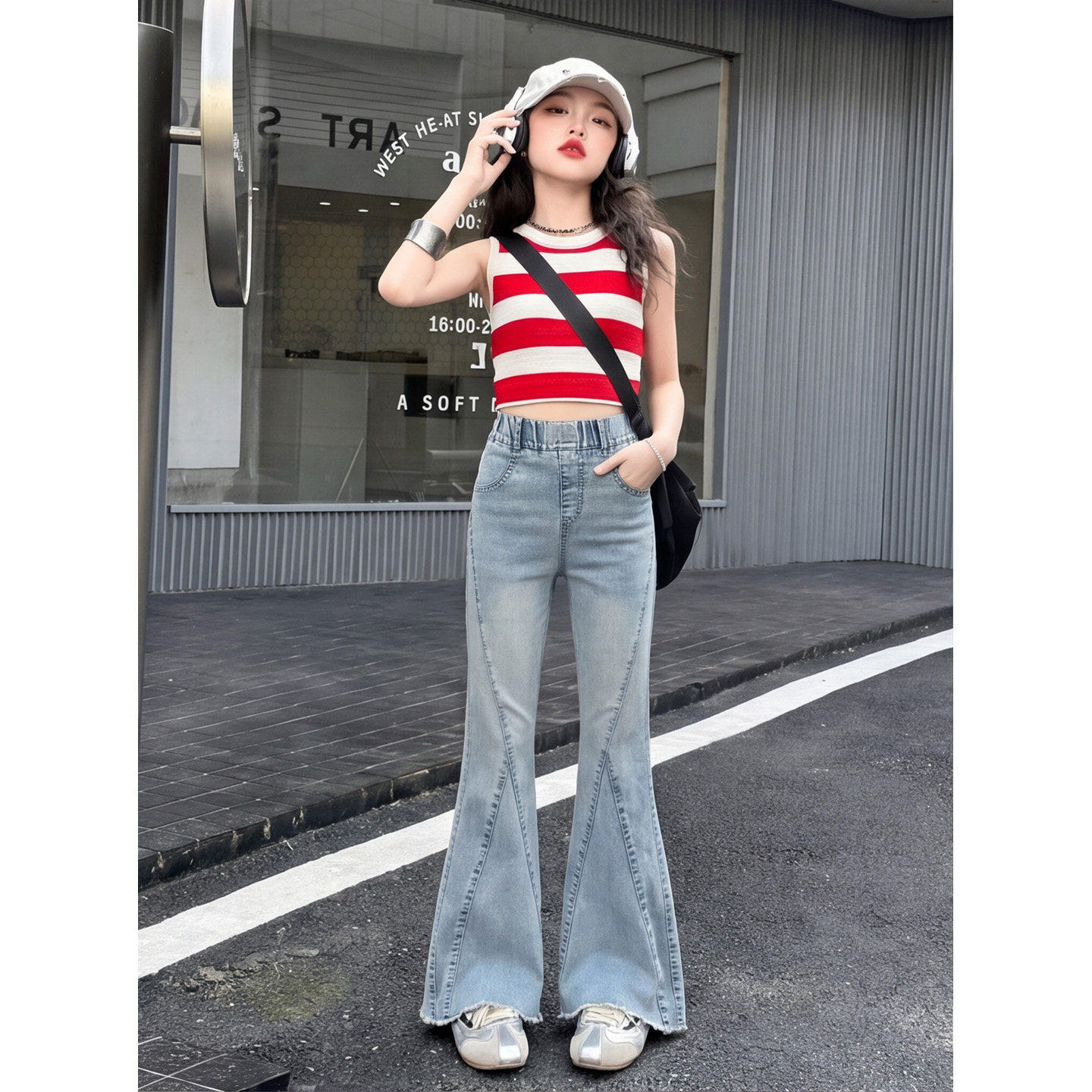 女童裤子夏季2026新款儿童天丝牛仔微喇裤薄款修身弹力大童喇叭裤