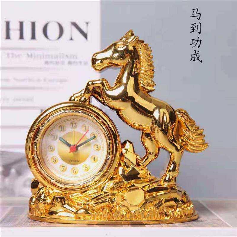 闹钟办公创意欧式覆古怀旧客厅家用钟表桌面小摆件马到功成寓意