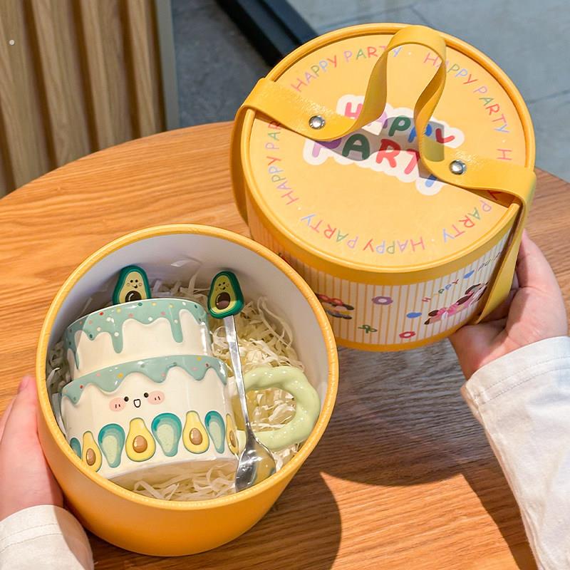 可爱创意牛油果蛋糕陶瓷杯带盖子生日礼物女生送闺蜜马克杯伴手礼