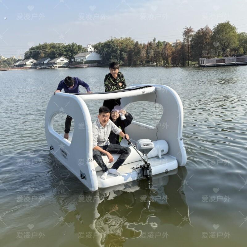 跨境出口水上充气游艇厂家直供游艇景区观光游船太阳能永动机厂家