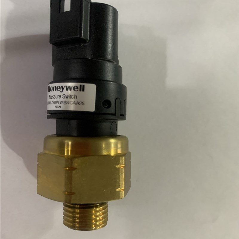 山猫滑移清扫机S18S16压力开关7398156液压油压力传感器7291196