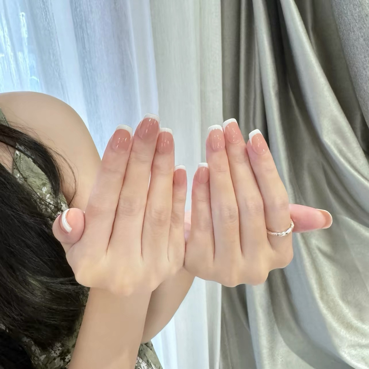 奶白法式纯手工穿戴甲日常短款