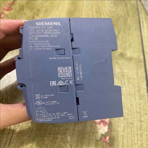 西门子PLC211-1HE40-0XB06ES7211-1AE40-0XB06ES7211-1BE40-0XB0