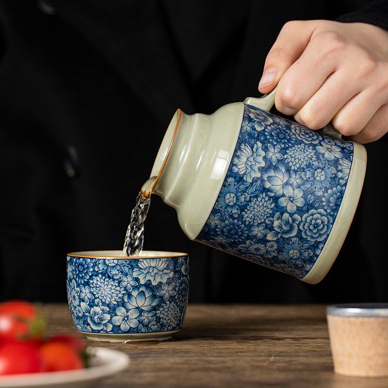 老陶泥青花暖壶泡茶杯陶瓷高档精致马克杯带盖仿保温瓶定制水杯子
