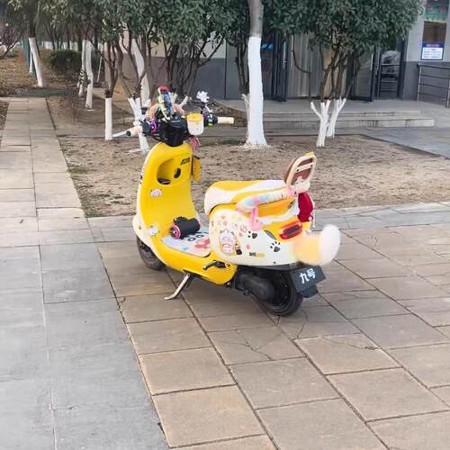 汽车电动尾巴滴滴会动的尾巴声控车载摆件小尾巴车尾挂件女生装饰