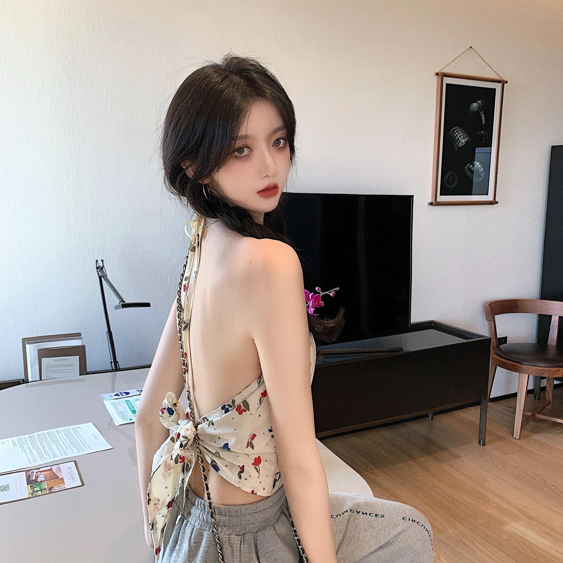 甜辣妹三角巾方巾抹胸丝巾吊带背心上衣裹胸肚兜式露背挂颈小吊带图片