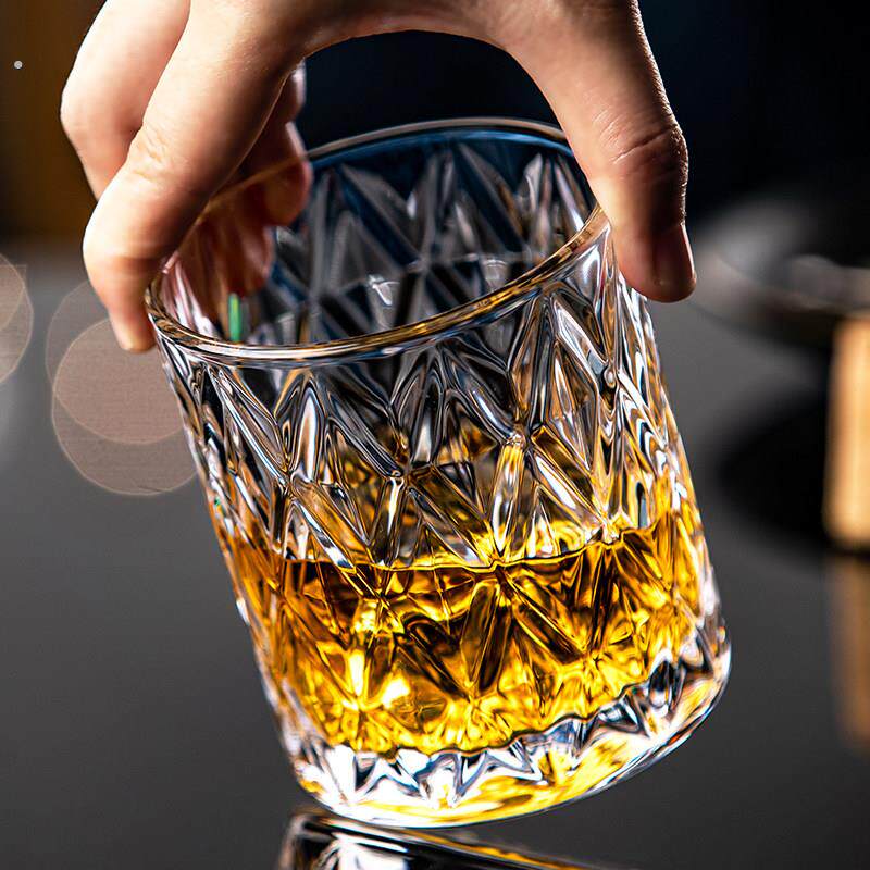 威士忌酒杯轻奢高档玻璃杯高颜值洋酒杯高级感白兰地烈酒啤酒杯子
