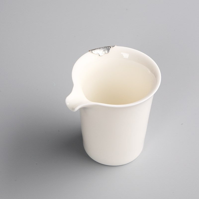 玉白釉手工镶银陶瓷公道杯匀杯功夫茶具配日式大小号茶海分茶器