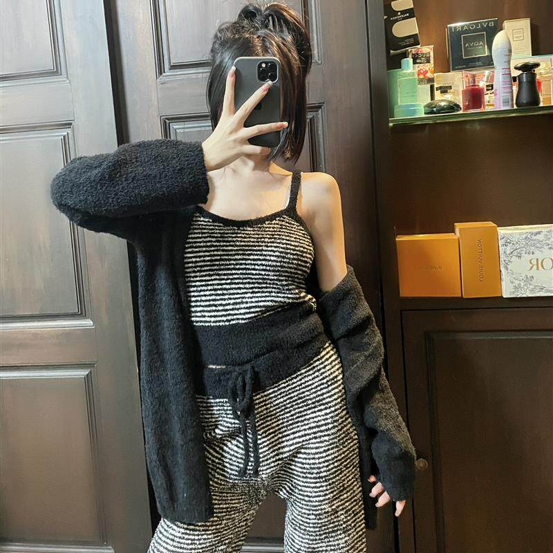 睡衣女软绵绵冬季开衫睡袍吊带防水貂毛珊瑚绒加厚宽松家居服加绒