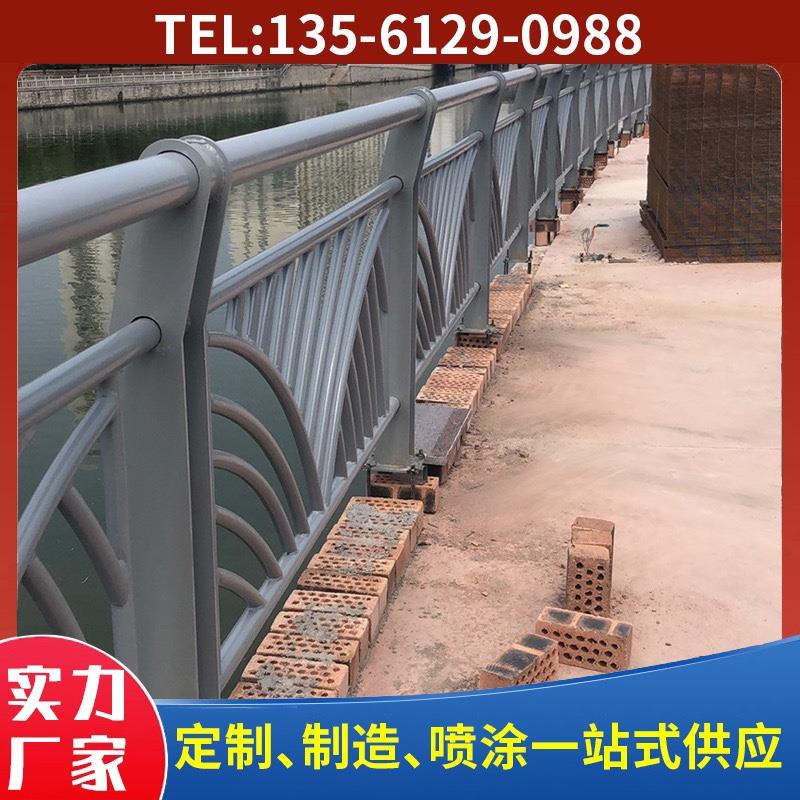 不锈钢桥梁护栏隔离栏复合管灯光河边景观防撞栏杆河道防护栏定制