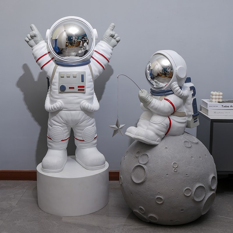 钓星星创意宇航员太空人落地大摆件展厅商业空间幼儿园童趣装饰品