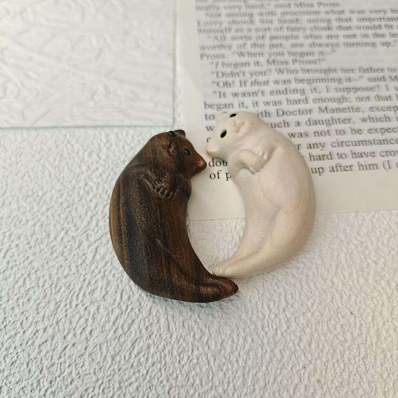 阴阳实木雕猫咪圣杯手把对牌茭杯实木生肖家居装饰品动物手把玩件