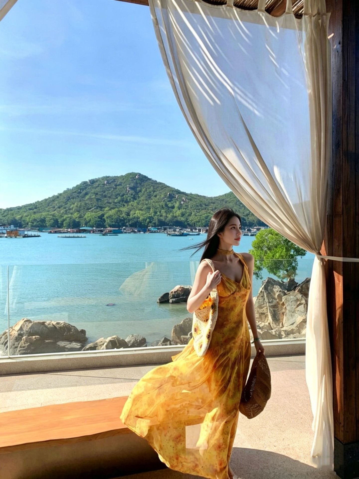 度假风黄色晕染碎花飘带V领吊带拍照海边明艳美女连衣长裙氛围感