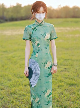 改良民国风复古绿色高端少女旗袍裙2024年夏季新款气质年轻款长款