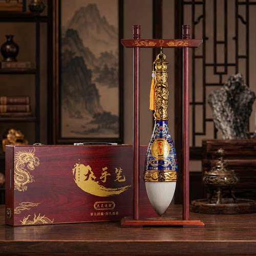 大手笔陶瓷金色礼盒酒瓶